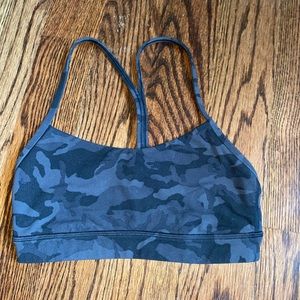 Black camo lulu lemon sports bra